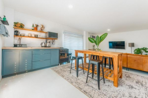 Family Friendly Downstairs Room, Close to Beach